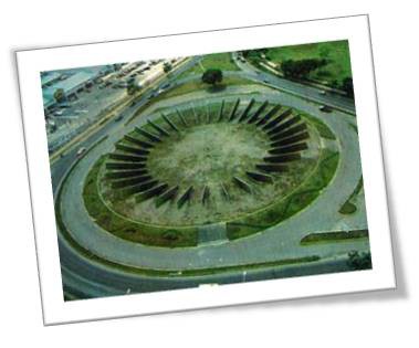 MONUMENTO AL SOL SALIENTE